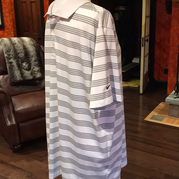 NWOT men’s black and white striped Nike golf polo - Picture 2 of 6